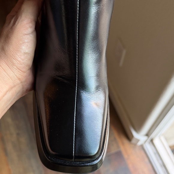 Elegant Black Women's Boots - Picture 6 of 12